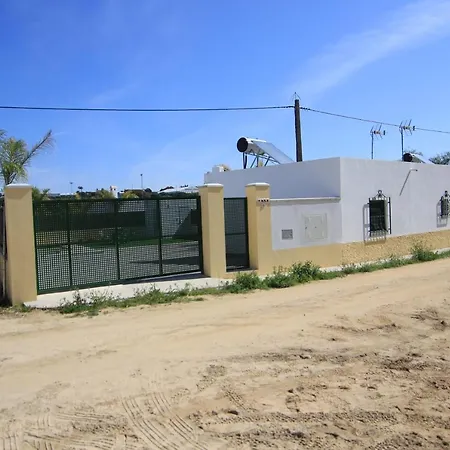 Beautiful 1-bed In El Soto Villa
